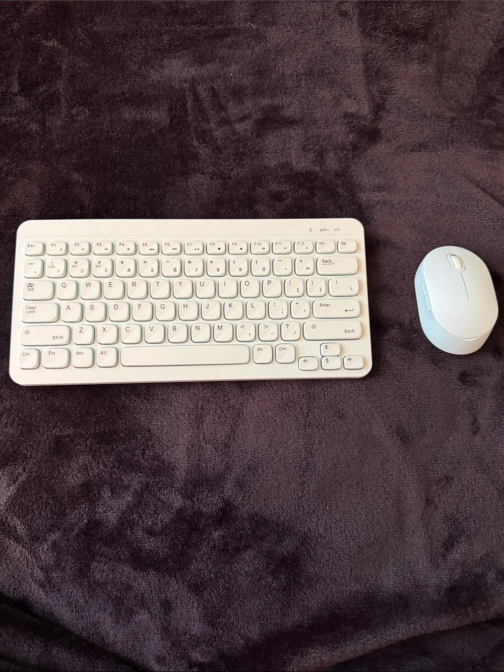 Wireless Compact Keyboard and Mouse Set — White